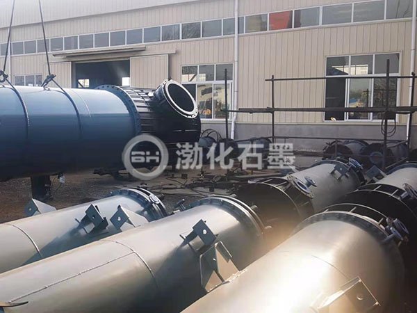 河南客户订购10台插入式石墨换热器设备发货